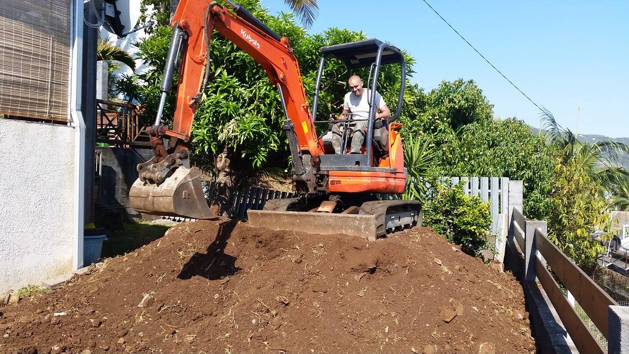 Chantiers piscine et travaux exterieurs avant Ti-Coque