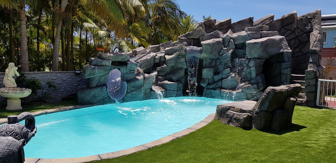 Beton decoratif, faux rochers, cascades, finitions